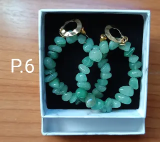 Conjunto de pendientes y colgante