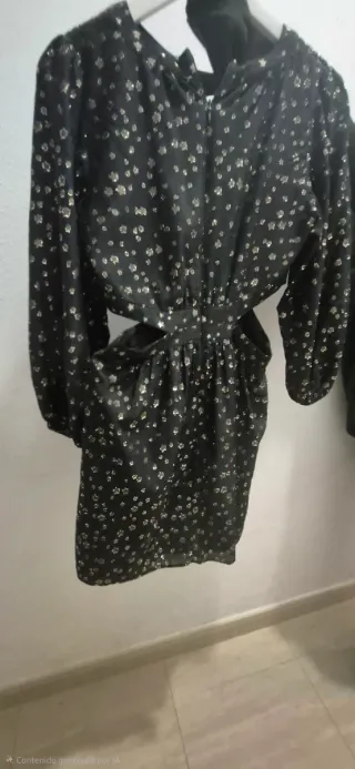 Vestido Negro con Estrellas Doradas Talla S