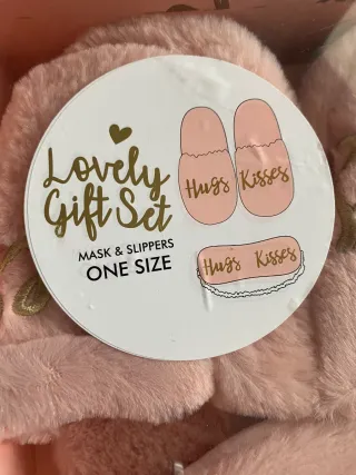 Set pantofole teddy e mascherina TU