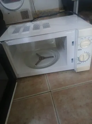 Microondas Nevir Blanco