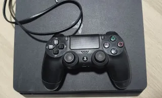 Consola Playstation 4 Negra