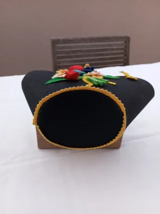 Bolso vintage negro con flores