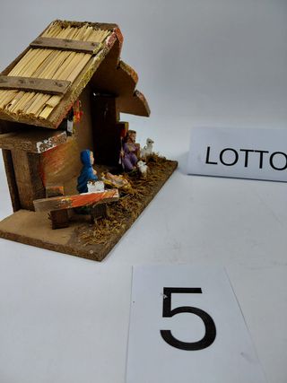 Natività Legno con Statue Plastica h. 18cm