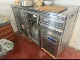 Mostrador refrigerado puertas cristal 150x60x102.5