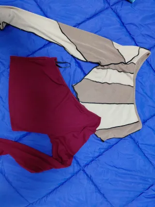 2 Camisetas Shein Asimétricas Talla XS