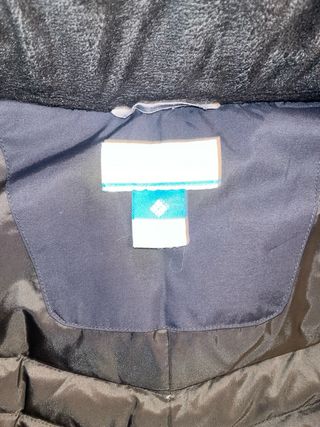 Chaqueta Columbia Negra Mujer de plumas.