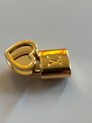 Ciondolo Louis Vuitton per bracciale collane