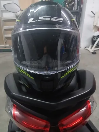Casco Moto LS2 Negro y Verde