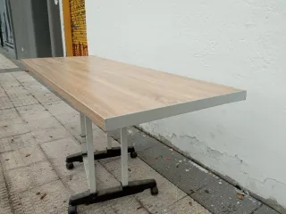 Mesa escritorio madera y metal