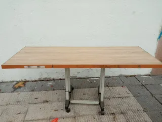 Mesa escritorio madera y metal