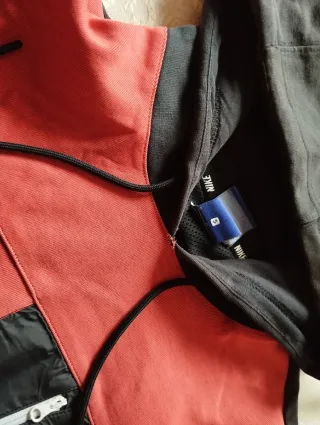 Sudadera Nike Roja y Negra
