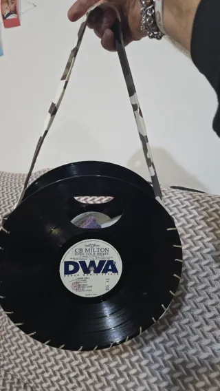 Borsa artigianale con 2 vinili