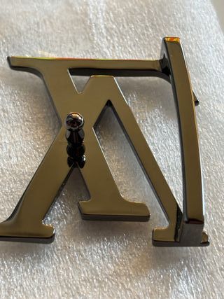 Fibbia Louis Vuitton Grigio Antracite cinture