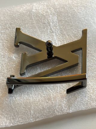 Fibbia Louis Vuitton Grigio Antracite cinture