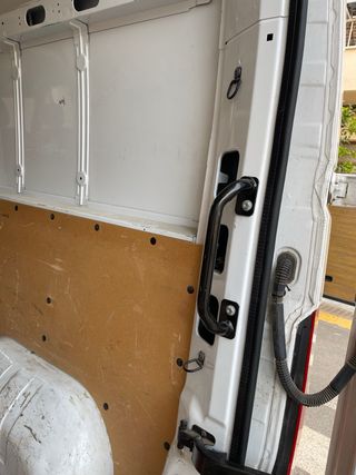 Agarres Renault Master