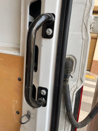 Agarres Renault Master