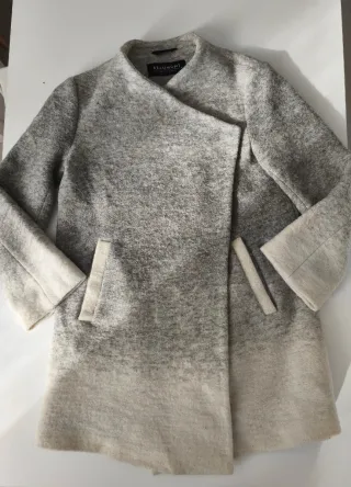 Abrigo lana gris ombre asimétrico