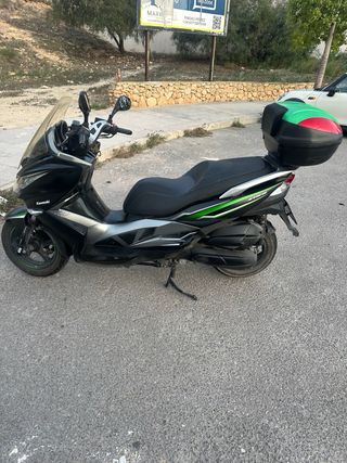 Kawasaki J 125 Negra y Verde