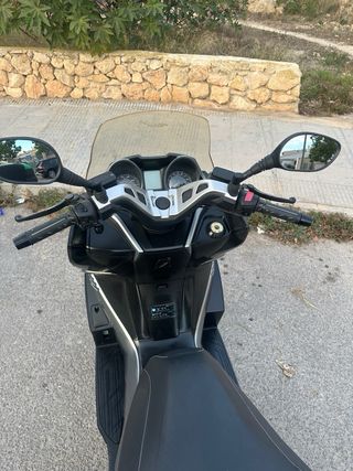 Kawasaki J 125 Negra y Verde