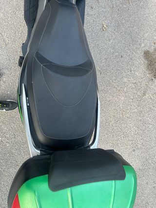 Kawasaki J 125 Negra y Verde