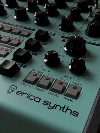 Erica Synths Perkons HD-01 (impecable)+ decksaver