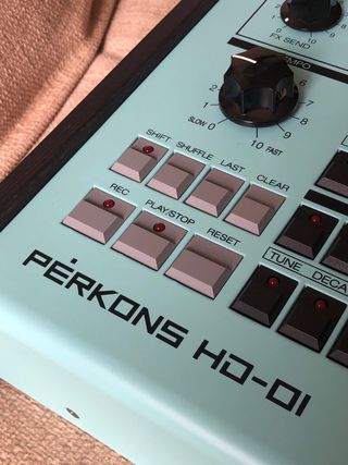 Erica Synths Perkons HD-01 (impecable)+ decksaver