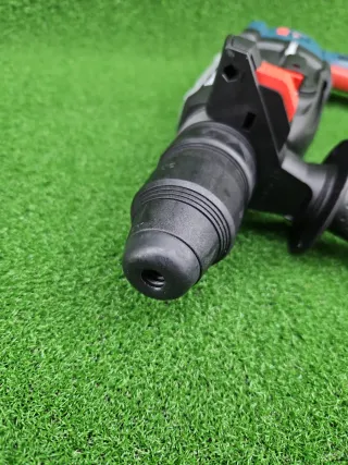 Taladro Percutor Bosch GBH 2-28 F Profesional