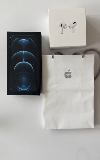 iPhone 12 Pro Max 256 GB Azul + Airpods Pro + etc