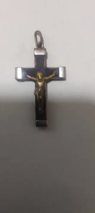 Cruz madera y acero 5€