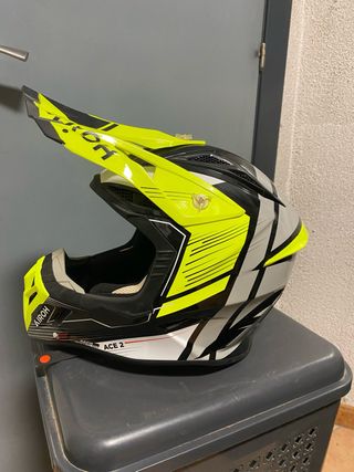 Casco Airoh Aviator Ace 2