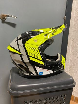 Casco Airoh Aviator Ace 2