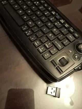 Teclado Inalámbrico con Trackball