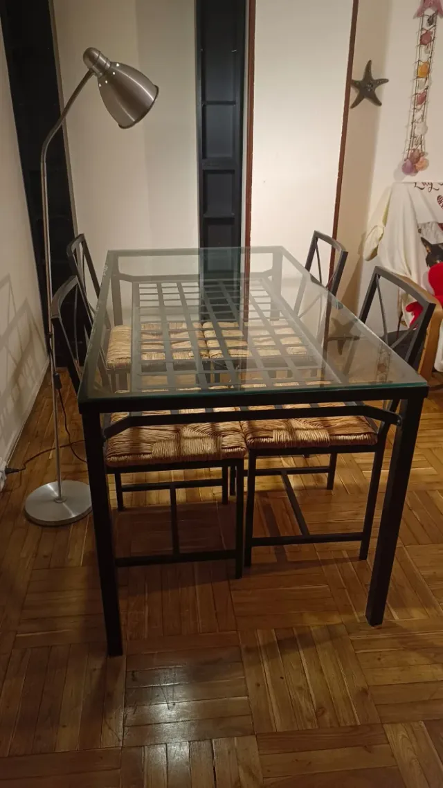Mesa Comedor Cristal y Metal Negra