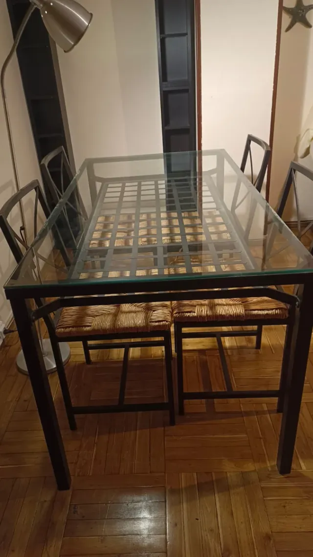 Mesa Comedor Cristal y Metal Negra