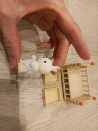 Cuna Sylvanian Families con Conejito