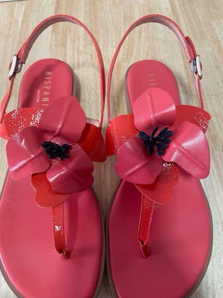 sandalias con flor de piel