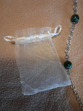 Collana con cuore verde e argento