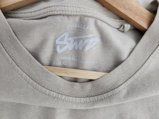 Camiseta beige gráfic artística vintage streetwear