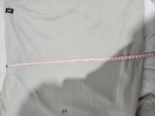 Camiseta beige gráfic artística vintage streetwear