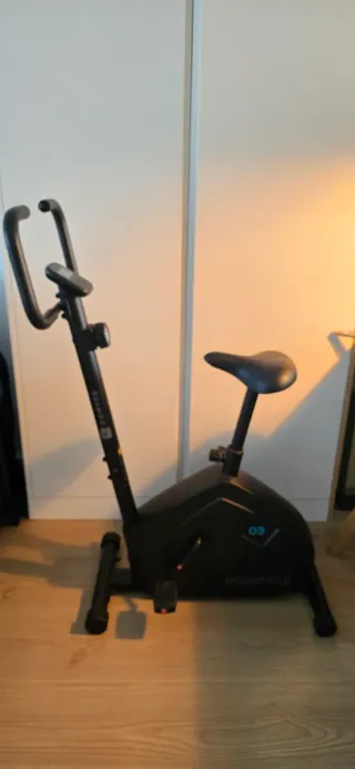 Bicicleta Estática DOMYOS Essential 03