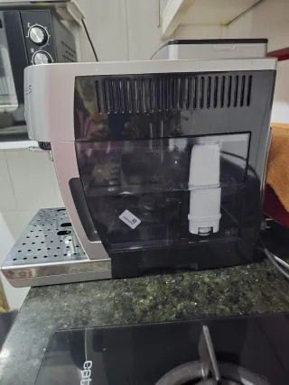 Cafetera DeLonghi Magnifica Smart