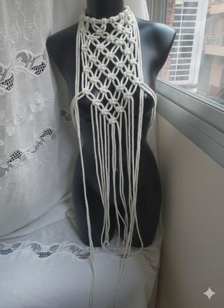 Collar de macramé hecho a mano