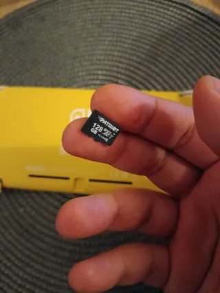 Nintendo Switch Lite Giallo + Accessori