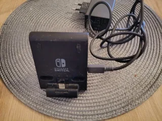 Nintendo Switch Lite Giallo + Accessori