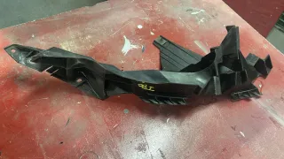 Soporte Faro izquierdo Audi A1