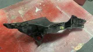 Soporte Faro izquierdo Audi A1