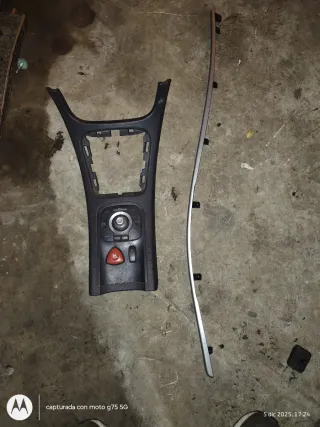 Despiece consola central y moldura