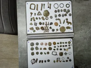 Lote de objetos antiguos y coleccionables