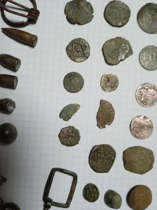 Lote de objetos antiguos y coleccionables