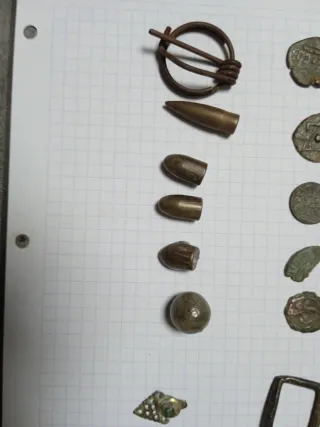 Lote de objetos antiguos y coleccionables